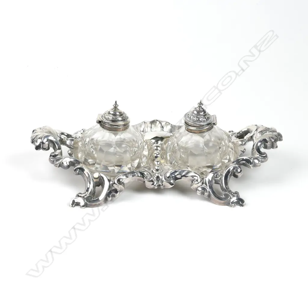 A Victorian crested silver inkstand of rococo style Image 1++