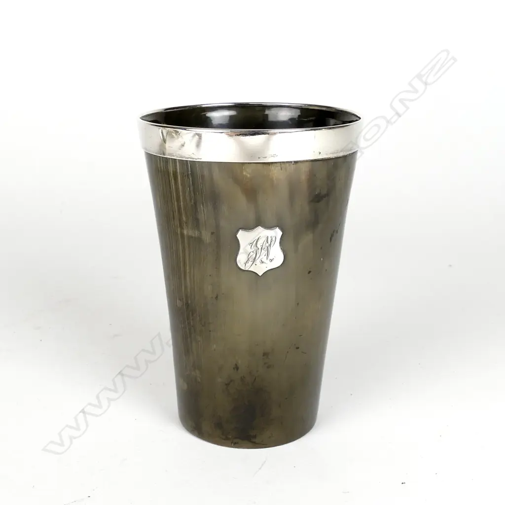 A 19thC horn cup Image 1++