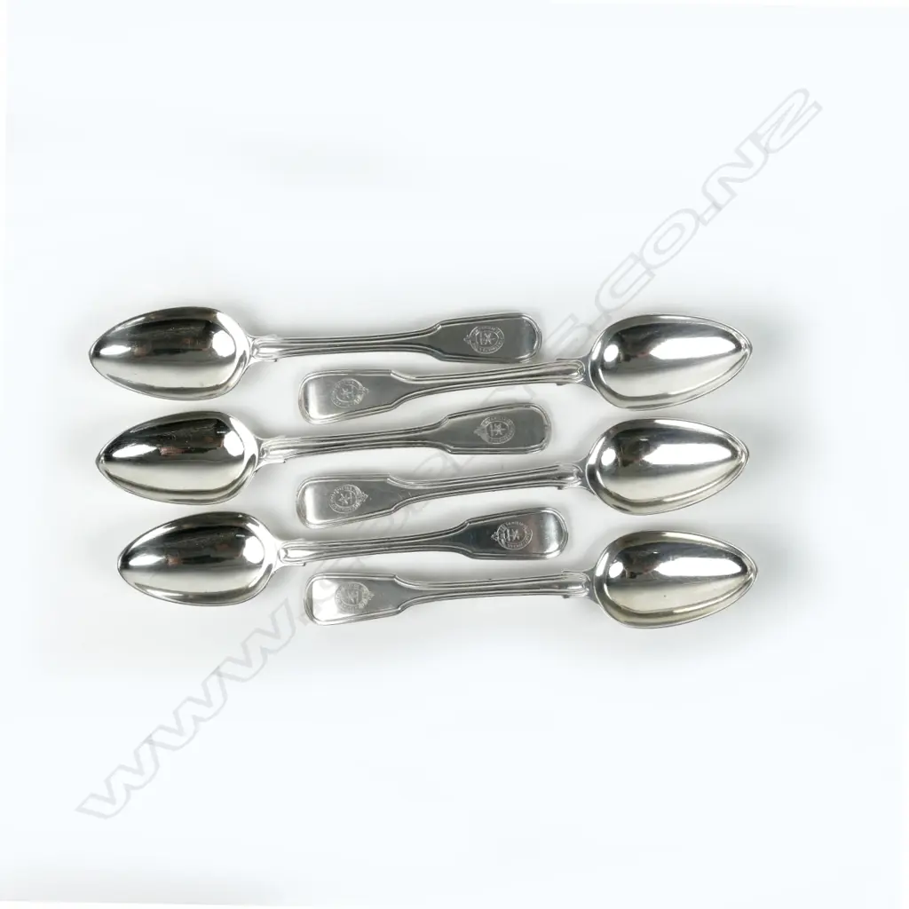 A matching set of six Georgian fiddle and thread silver teaspoons Image 1++