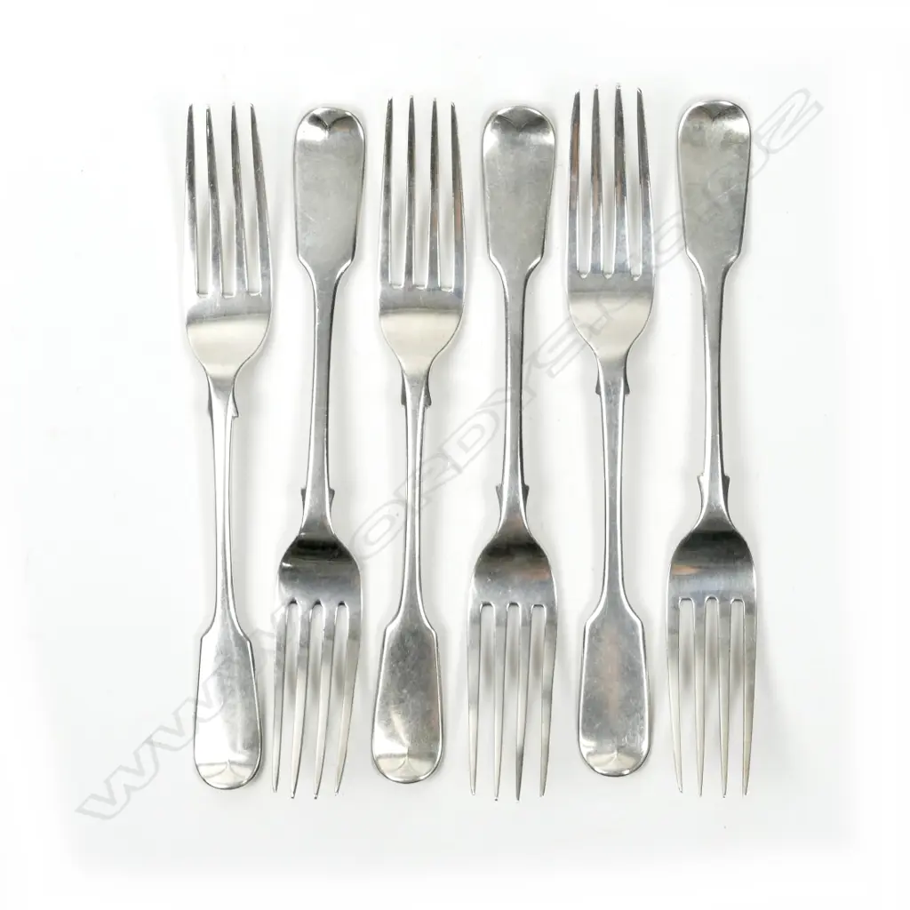 Six fiddle pattern silver dessert forks Image 1++