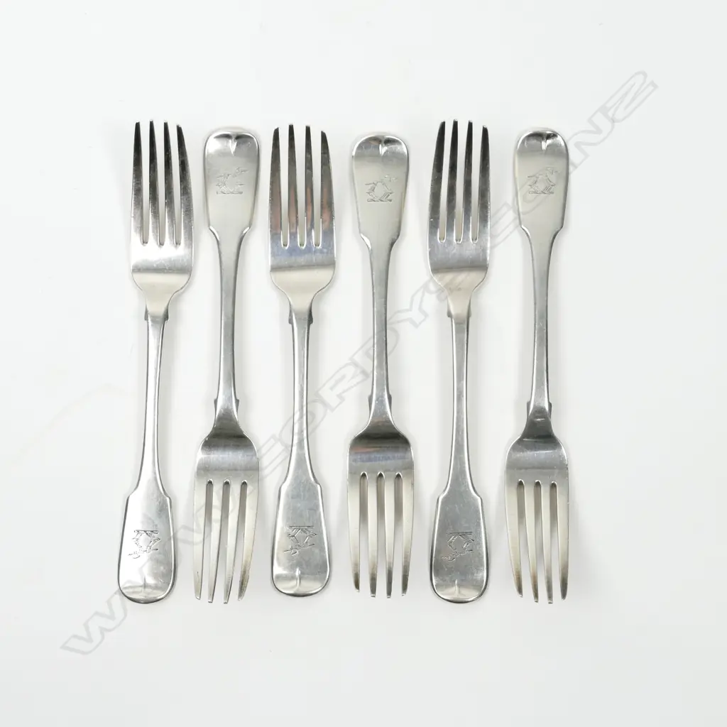 Six Georgian Scottish crested fiddle pattern silver table forks Image 1++