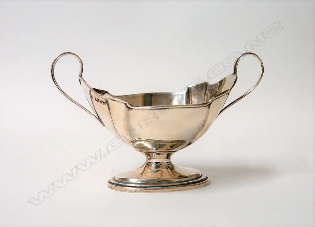 An Edwardian silver pedestal sugar basin Image 1++