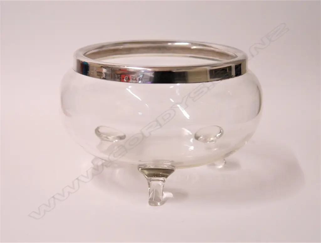 An Edwardian plain silver rimmed hand blown glass bowl Image 1++