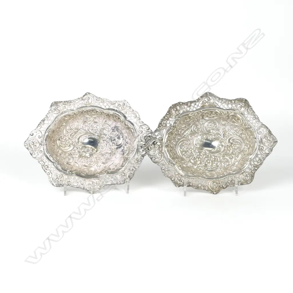 A pair of Victorian silver multi-sided silver bon bon dishes Image 1++