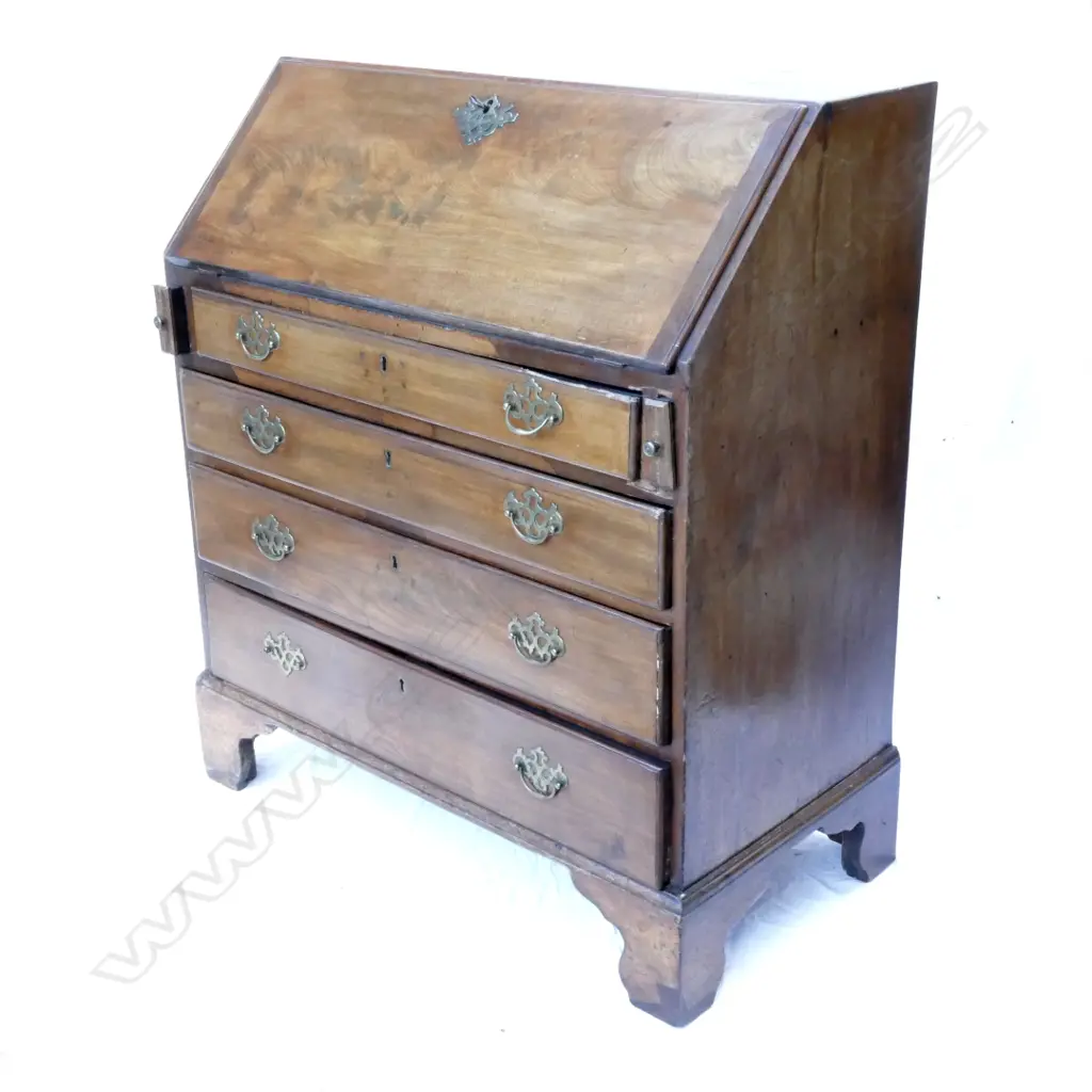 A Georgian mahogany fall-front bureau Image 1++