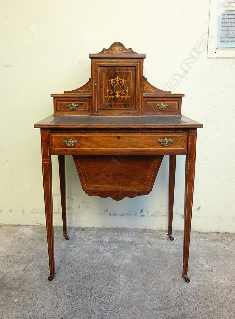 An Edwardian Sheraton Revival rosewood lady's escritoire Image 1++