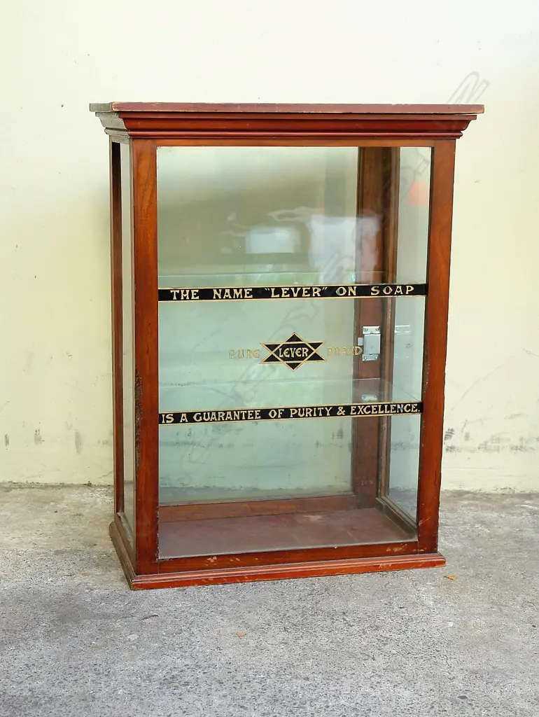 A colonial counter top mahogany display cabinet Image 1++