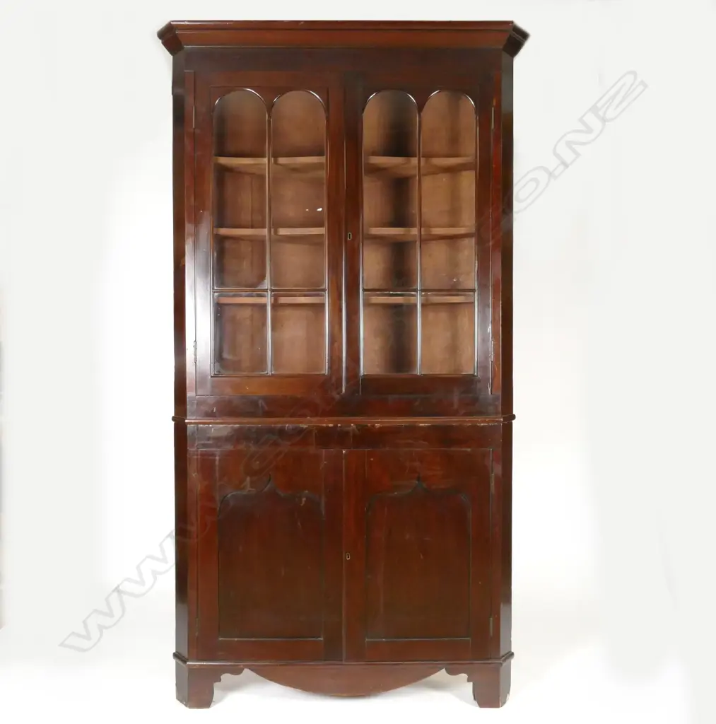 A George III mahogany standing two-section corner cabinet Image 1++