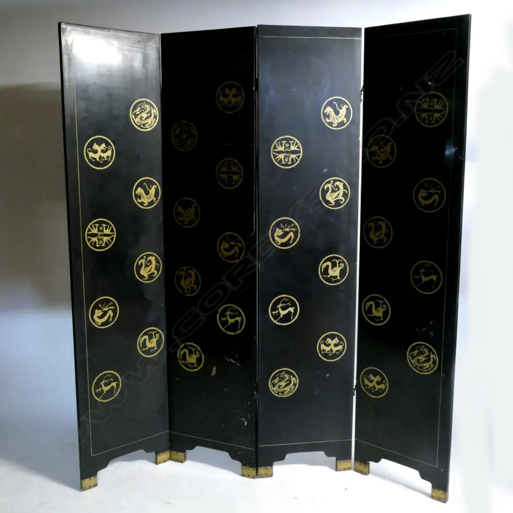 A Chinese lacquer and hardwood screen Image 1++