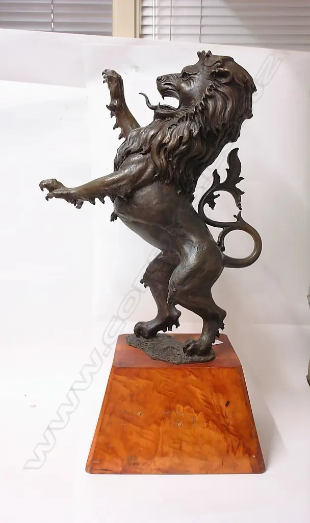 Roderick Burgess Image 1++