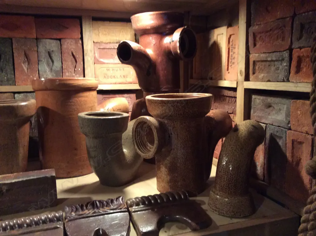 Three various diameter pottery 90° bends Image 1++