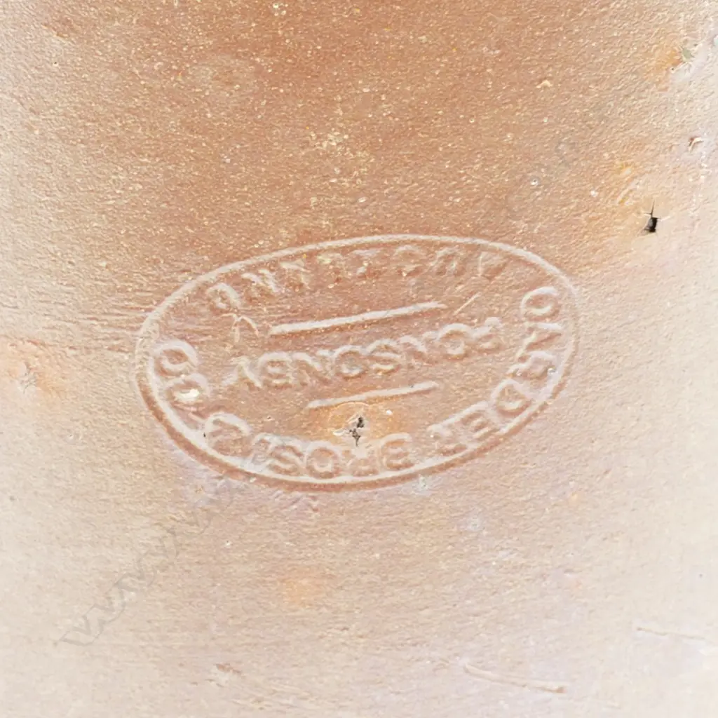 A Carder Brothers salt glaze chimney pot Image 1++