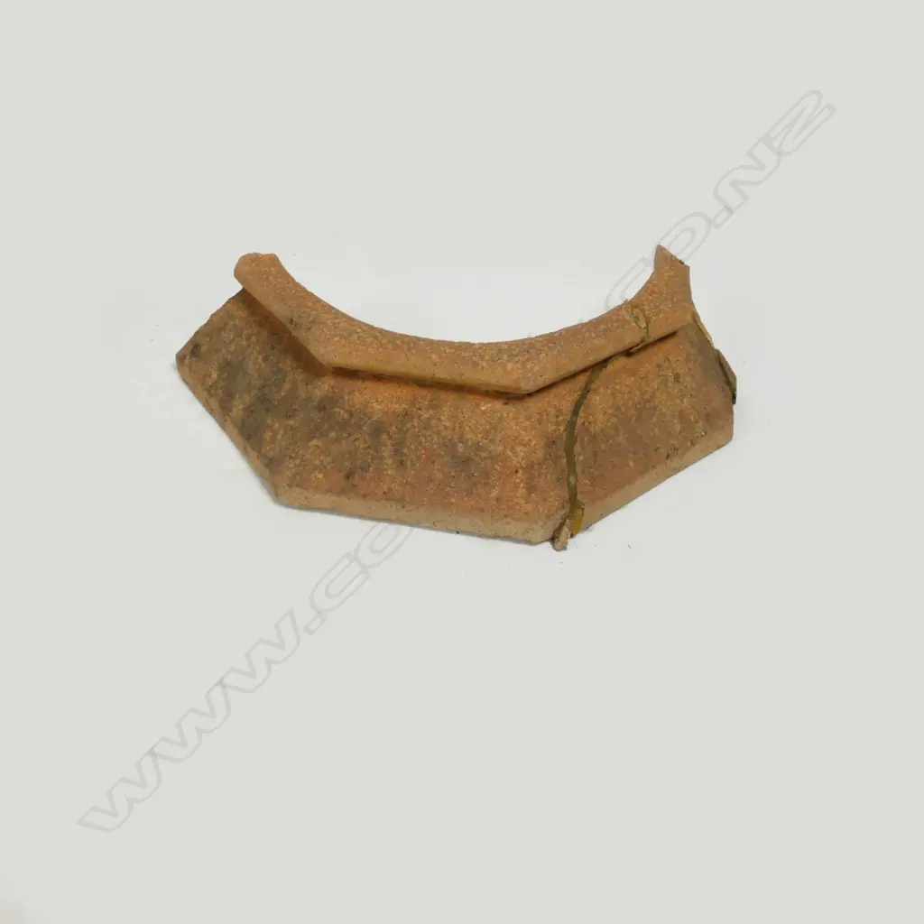 A tall George Boyd chimney pot Image 1++