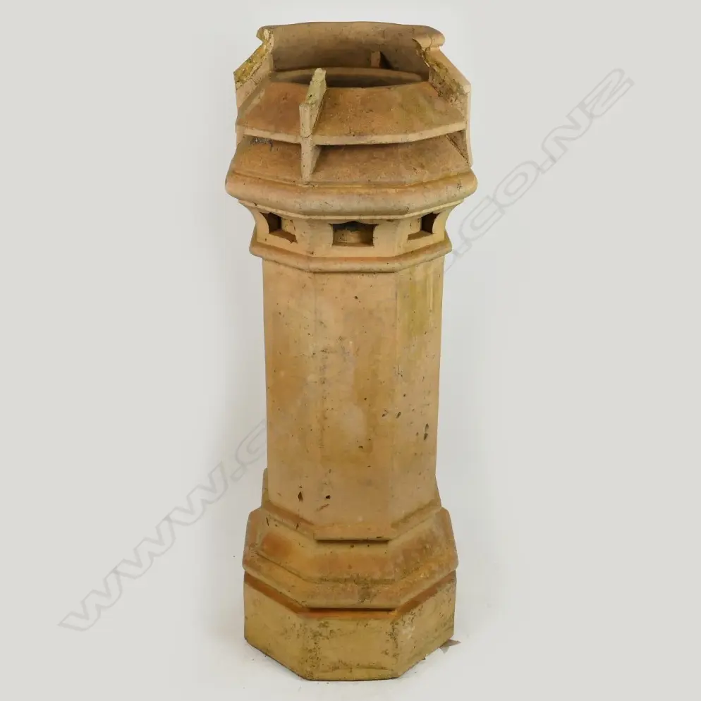A tall George Boyd chimney pot Image 1++