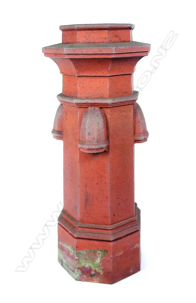 A late 19thC attributed Christchurch Brick Company octagonal form chimney pot Image 1++