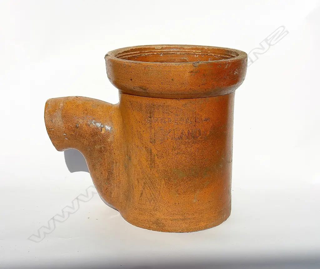 Carder Bros. Auckland salt glazed gully trap Image 1++