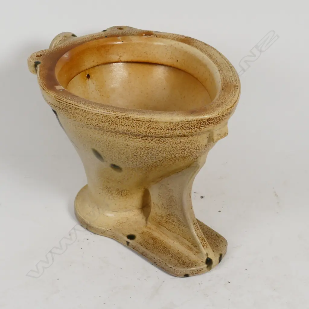 A colonial salt glazed toilet pan Image 1++