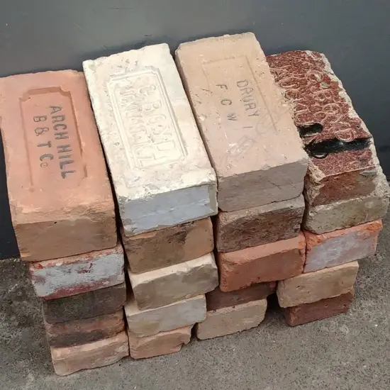 20 VARIOUSLY NAMED NZ BRICKS
