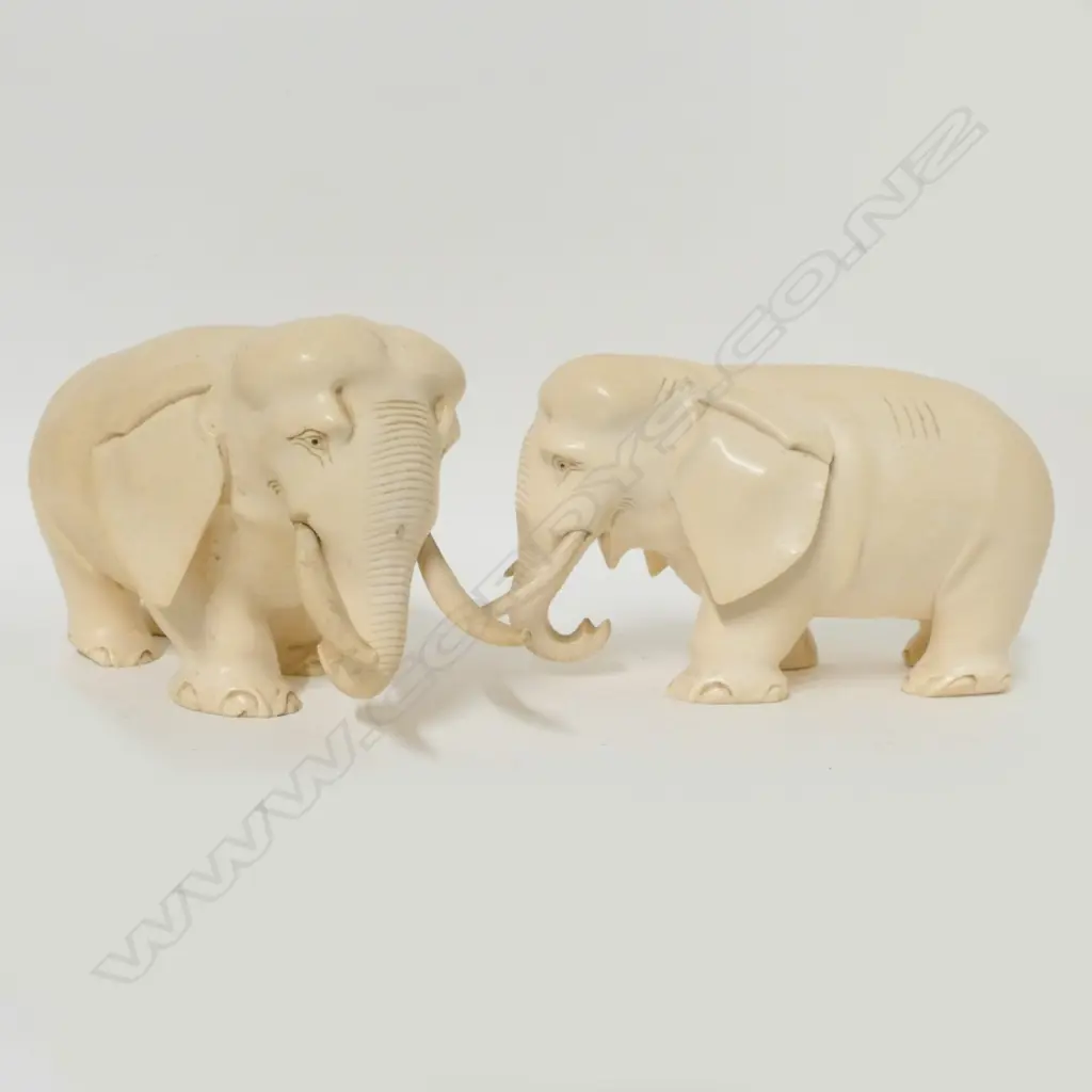 A pair of large heavy old ivory elephants Image 1++