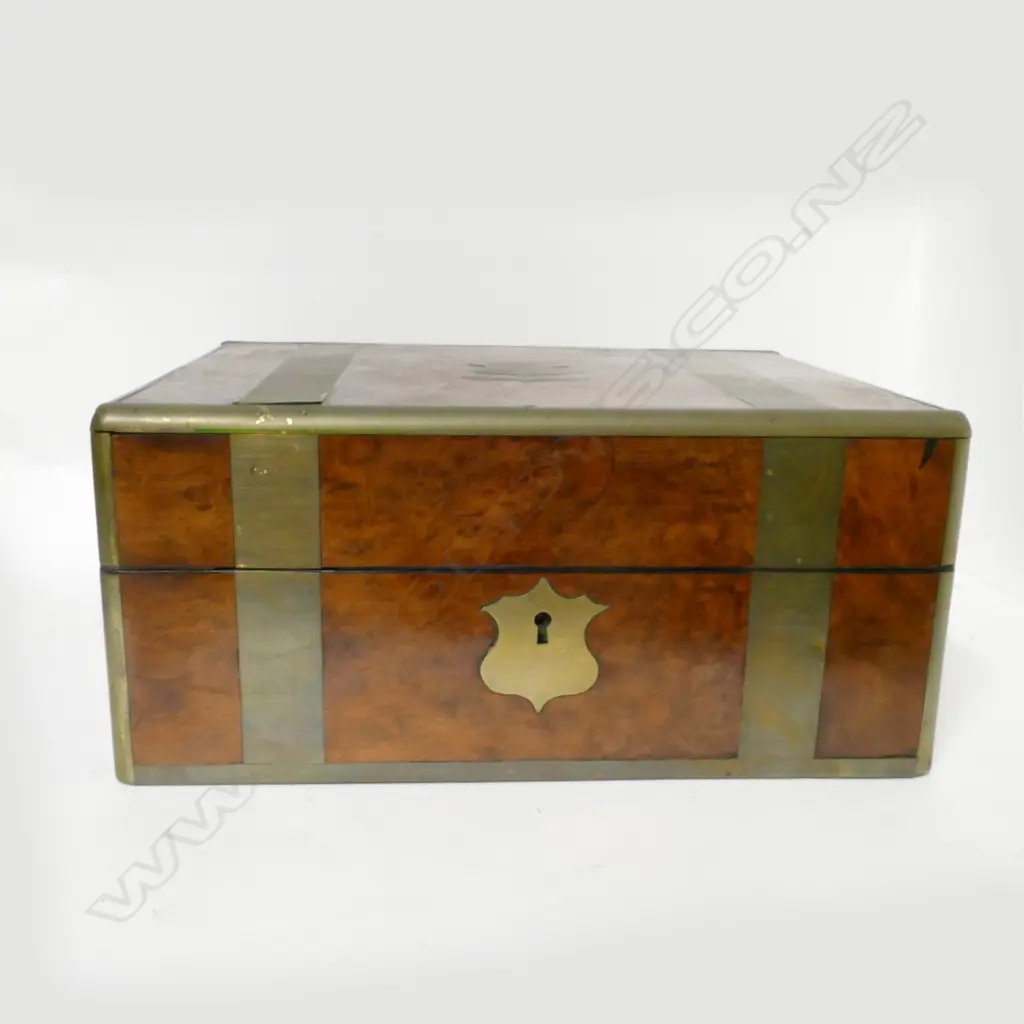 A Victorian brass bound walnut jewellery box Image 1++