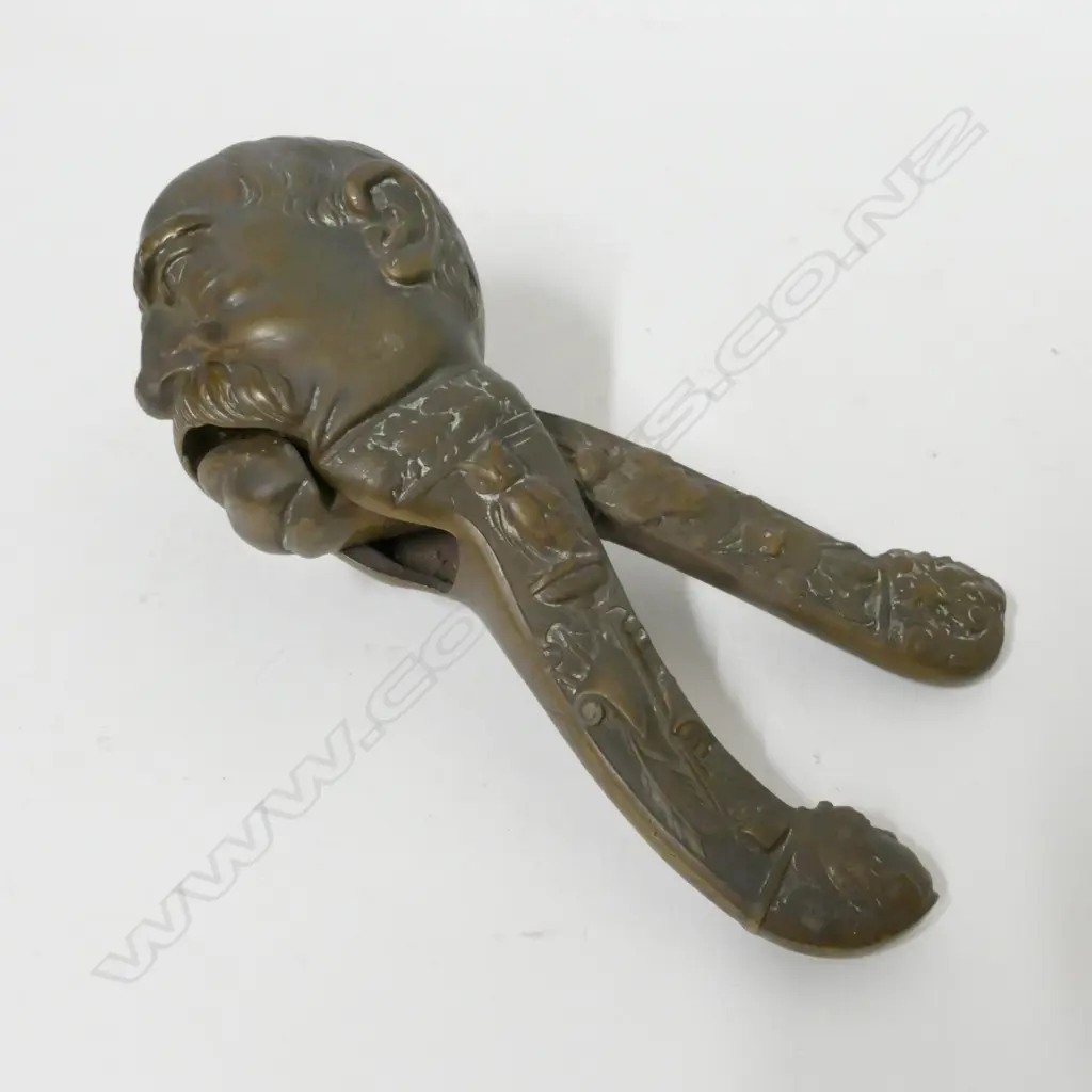 A rare 19thC novelty nutcracker Image 1++
