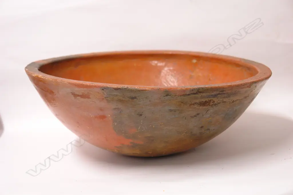 An old Fijian Lapita type large pottery bowl Image 1++