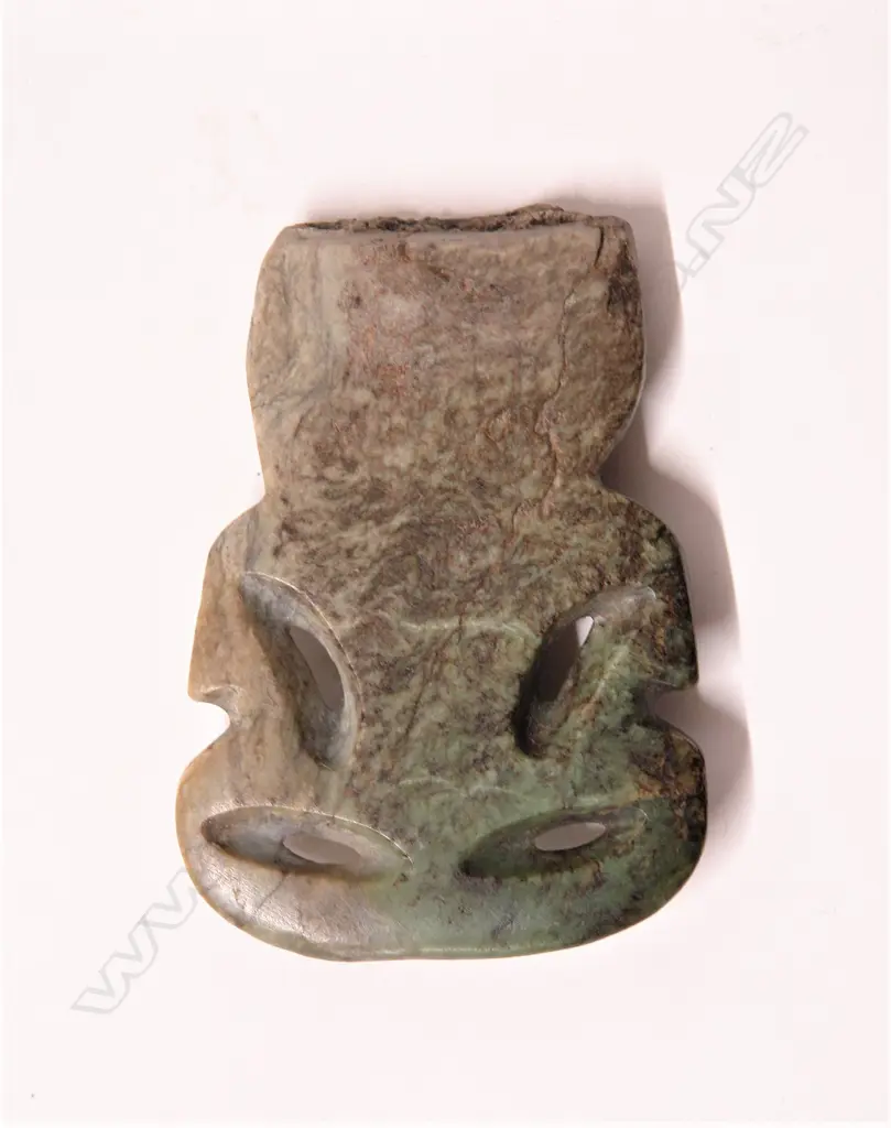 A pre-European Maori carved pounamu hei tiki Image 1++