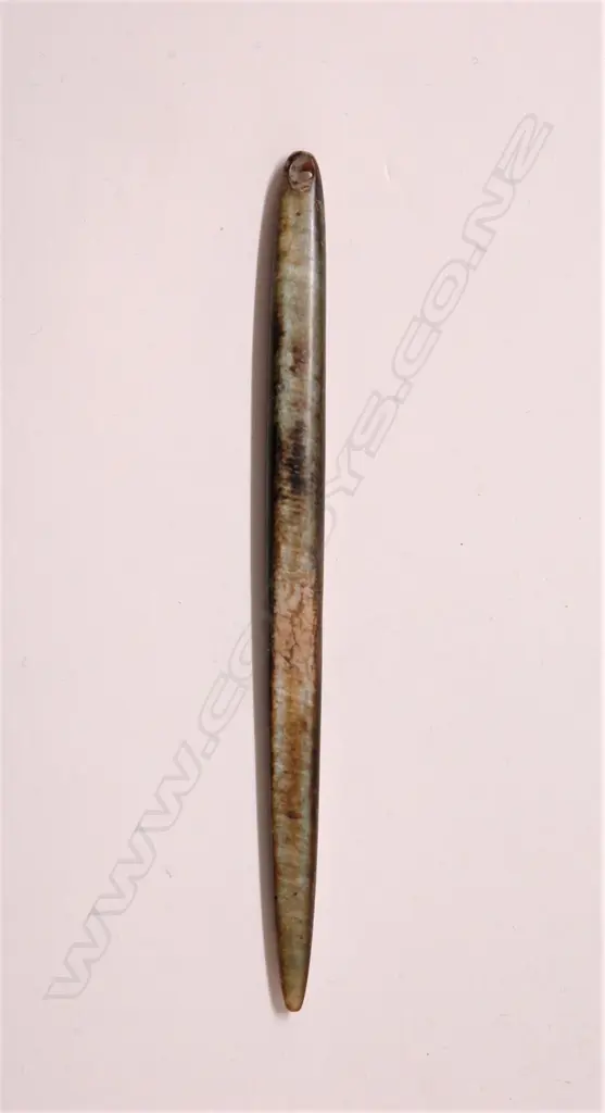An old Maori carved pounamu (bowenite) fine and long kuru pendant Image 1++