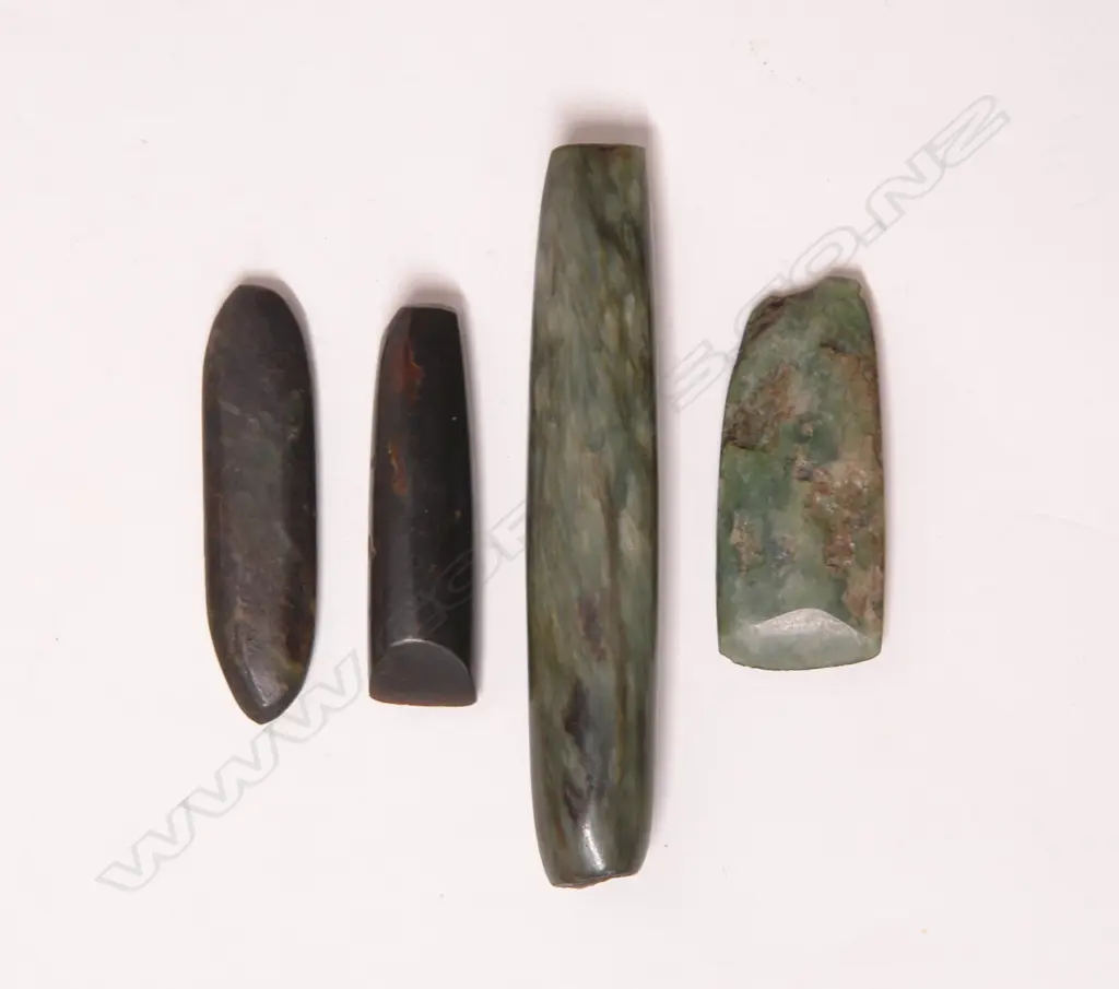 Four old Maori pounamu small artefacts Image 1++