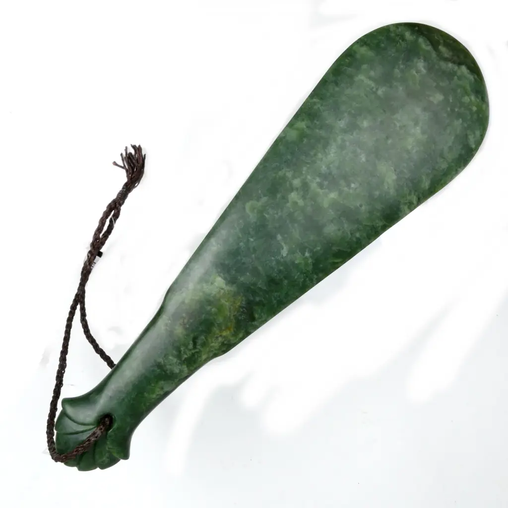 A contemporary pounamu mere Image 1++