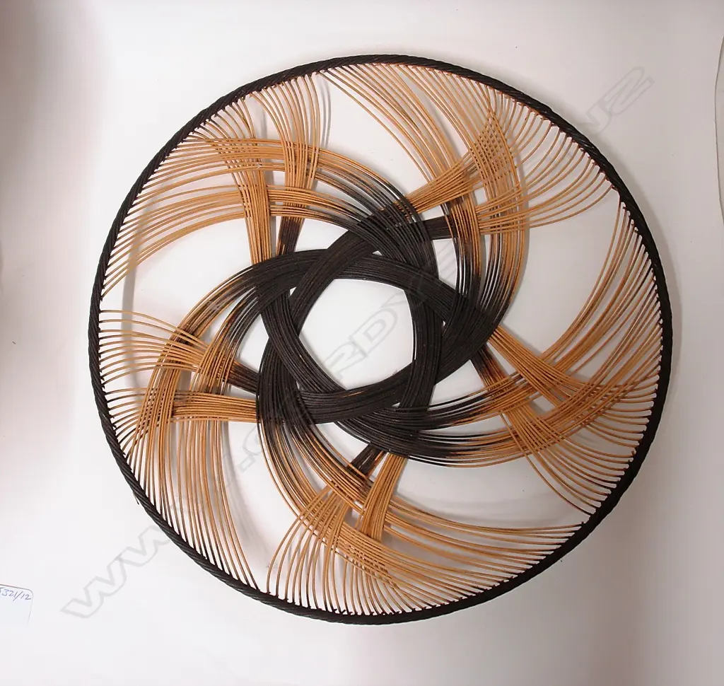 Ruth Castle large 'Sunflower' pattern decorative woven rattan core dish Image 1++