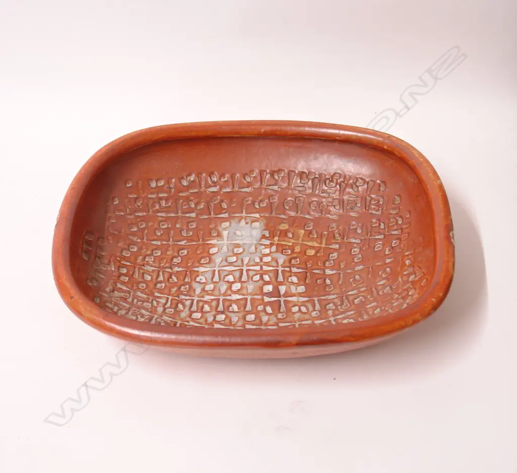 A Len Castle press moulded bowl Image 1++
