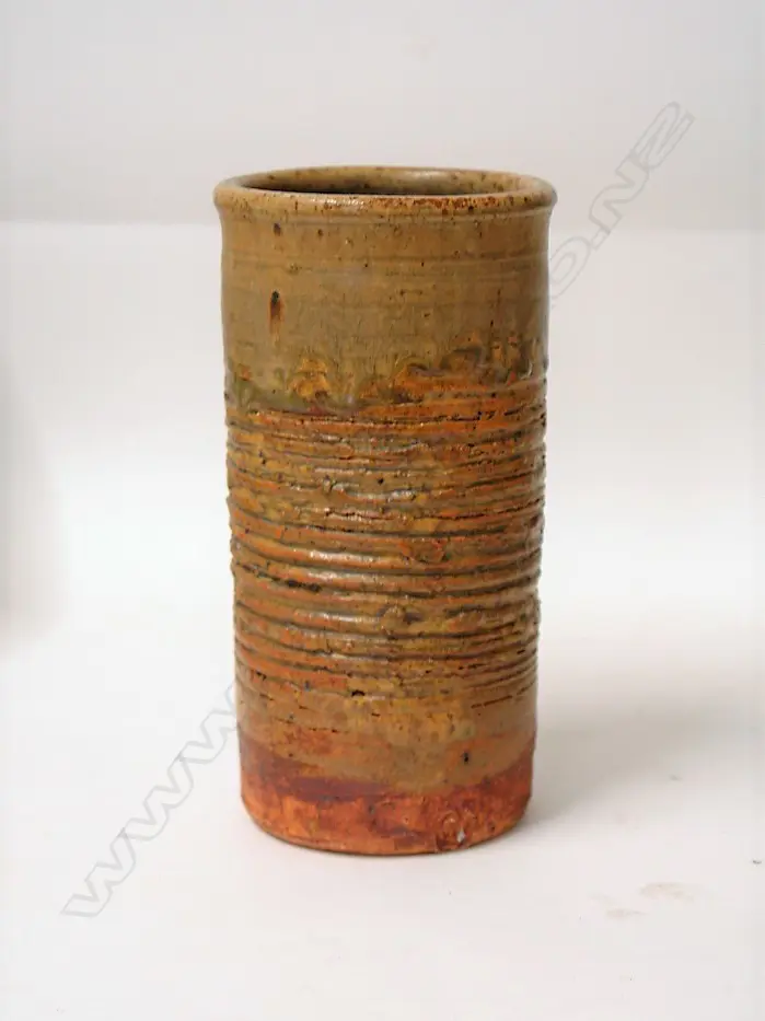 A Len Castle cylinder vase Image 1++