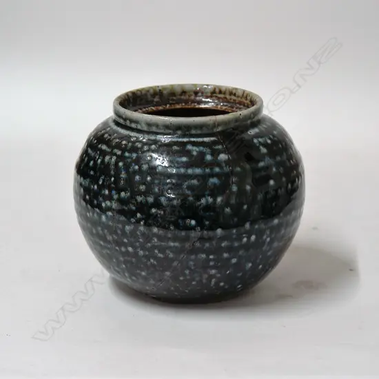 An early Len Castle Crum Brickworks salt glazed pot