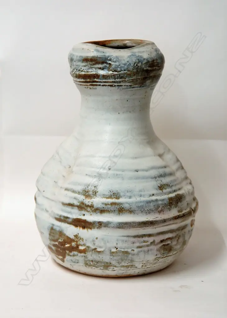 A large Len Castle stoneware vase Image 1++