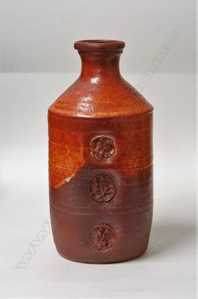 A Len Castle shino glazed bottle Image 1++