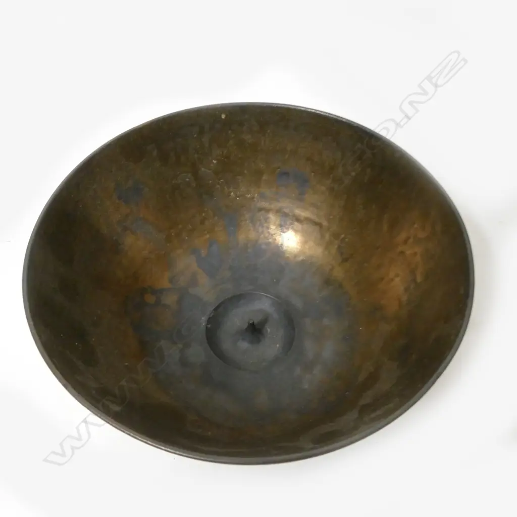 A John Parker bowl with turned spire to the centre Image 1++