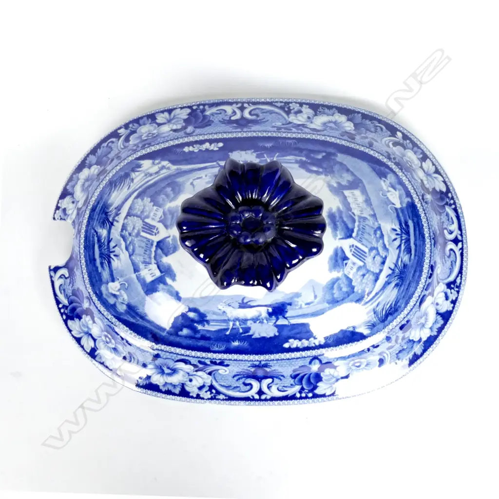 A 19thC blue and white soup tureen on stand Image 1++