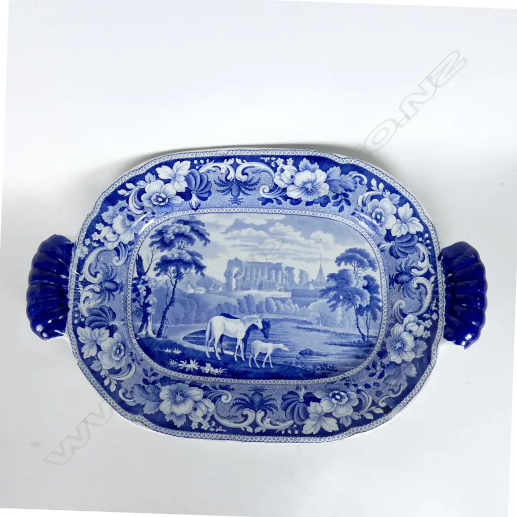 A 19thC blue and white soup tureen on stand Image 1++