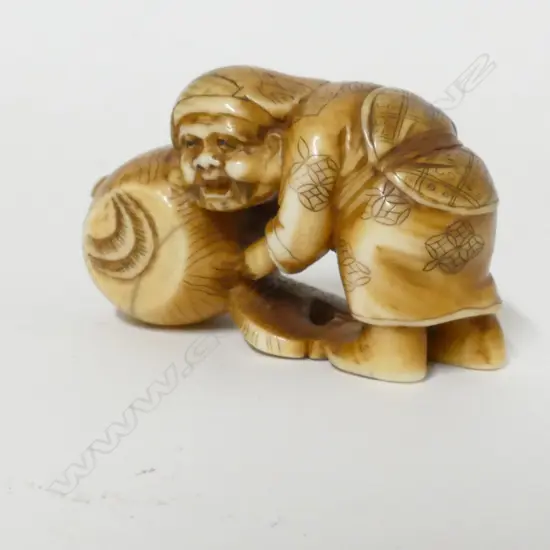 An old ivory netsuke