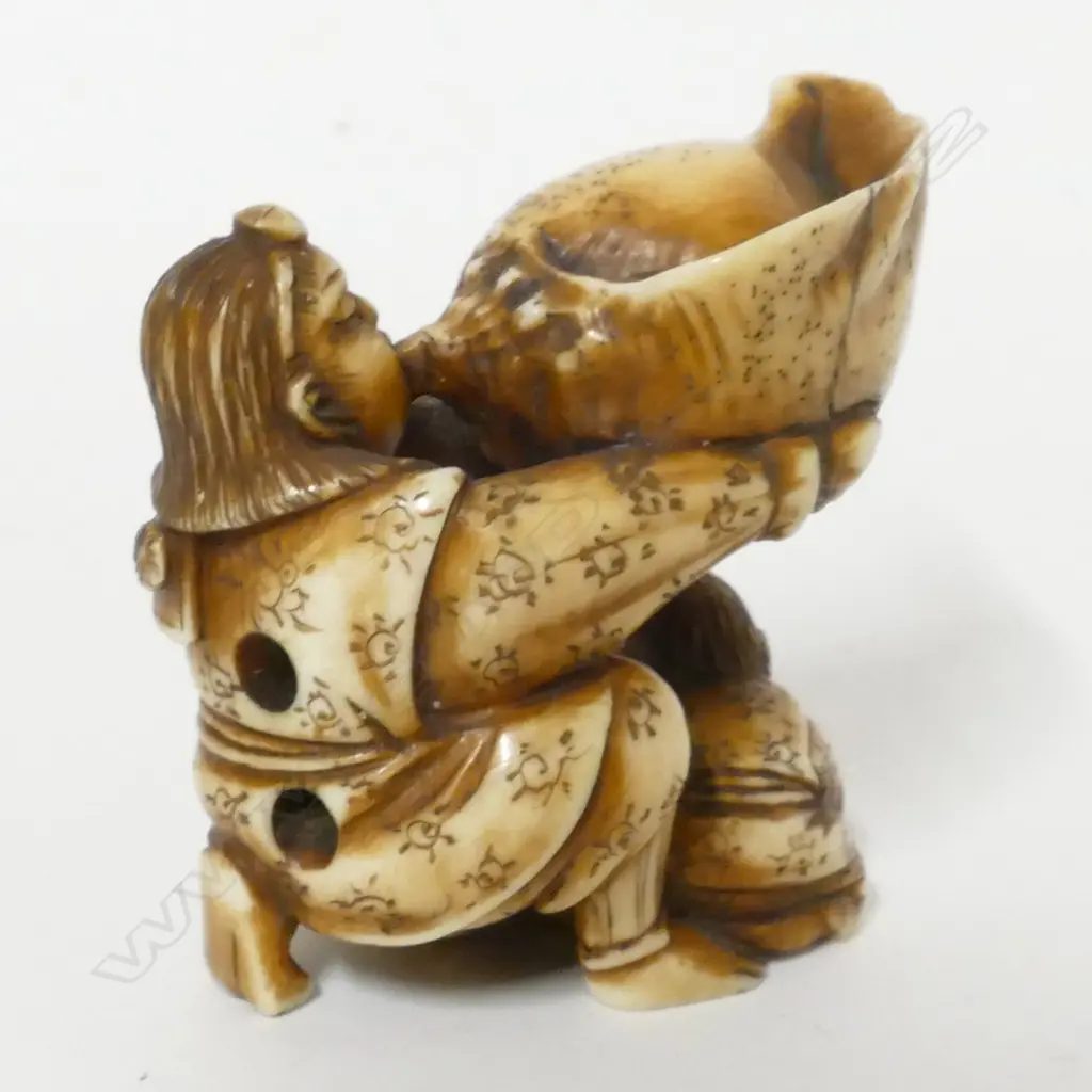 A 19thC ivory netsuke Image 1++