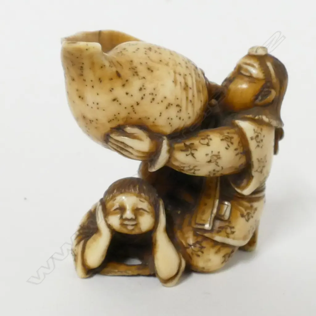 A 19thC ivory netsuke Image 1++