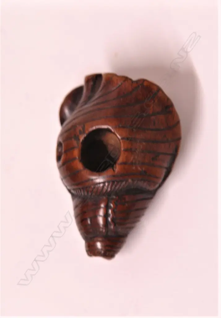 A fine old boxwood netsuke Image 1++