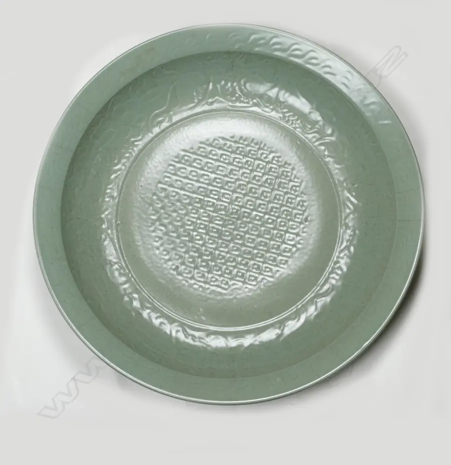 A large Thai celadon shallow bowl Image 1++