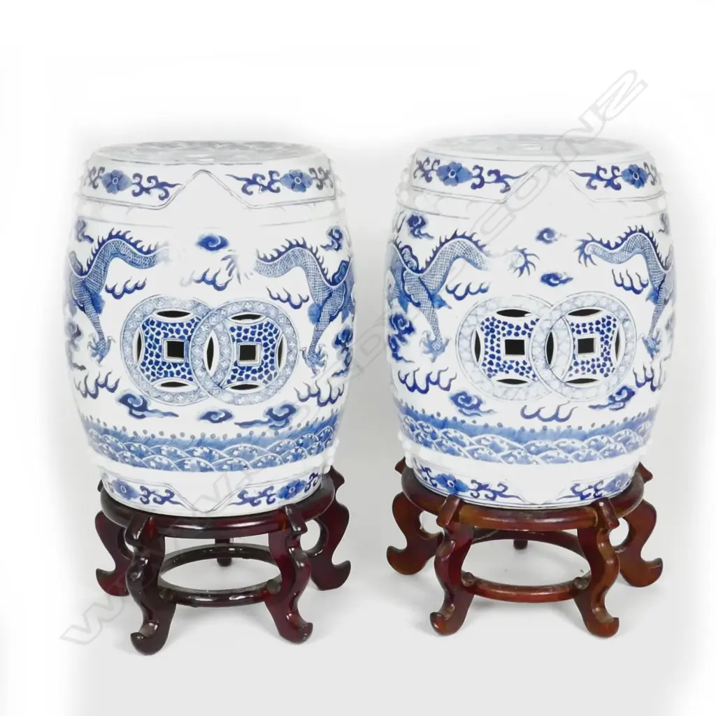 A pair of Chinese blue and white 'garden stools' Image 1++