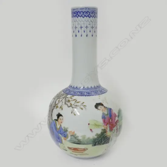 A Chinese porcelain bottle vase
