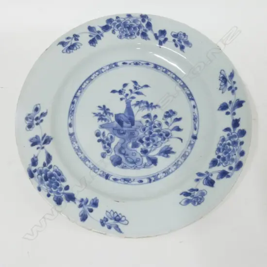 A Chinese blue and white porcelain exportware plate