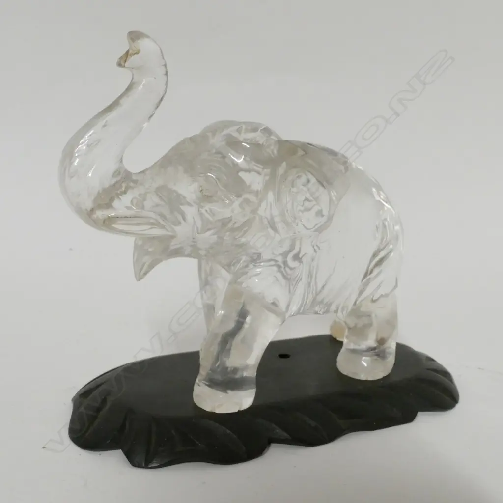 An old Oriental translucent rock crystal elephant carving Image 1++