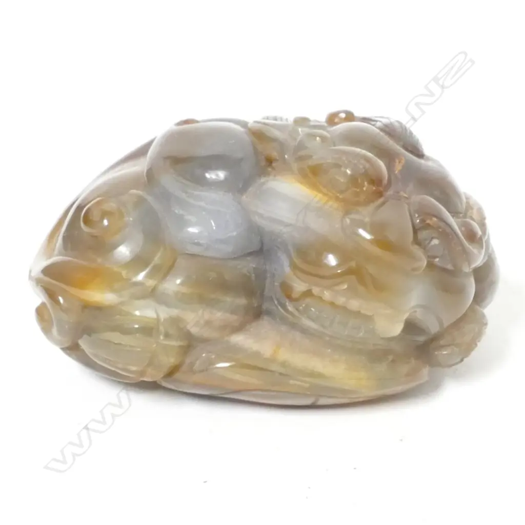 A Chinese carved agate recumbent lion dog Image 1++