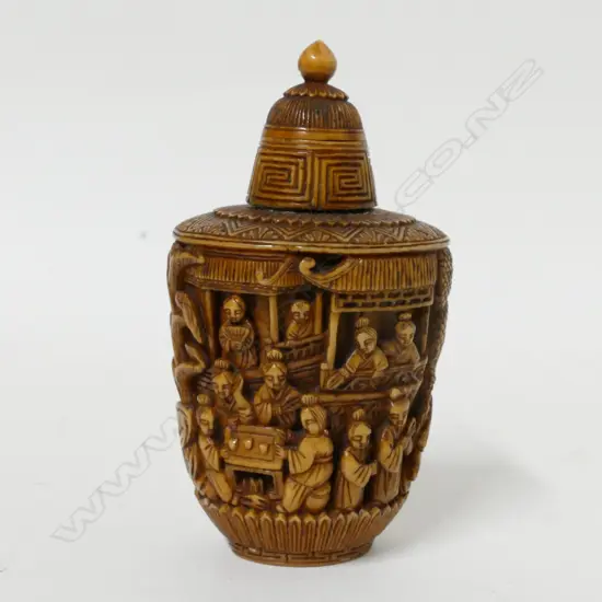 A Chinese Qing period carved ivory snuff bottle